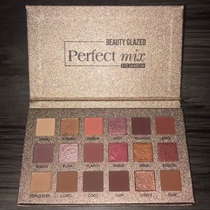 Eyeshadow palette